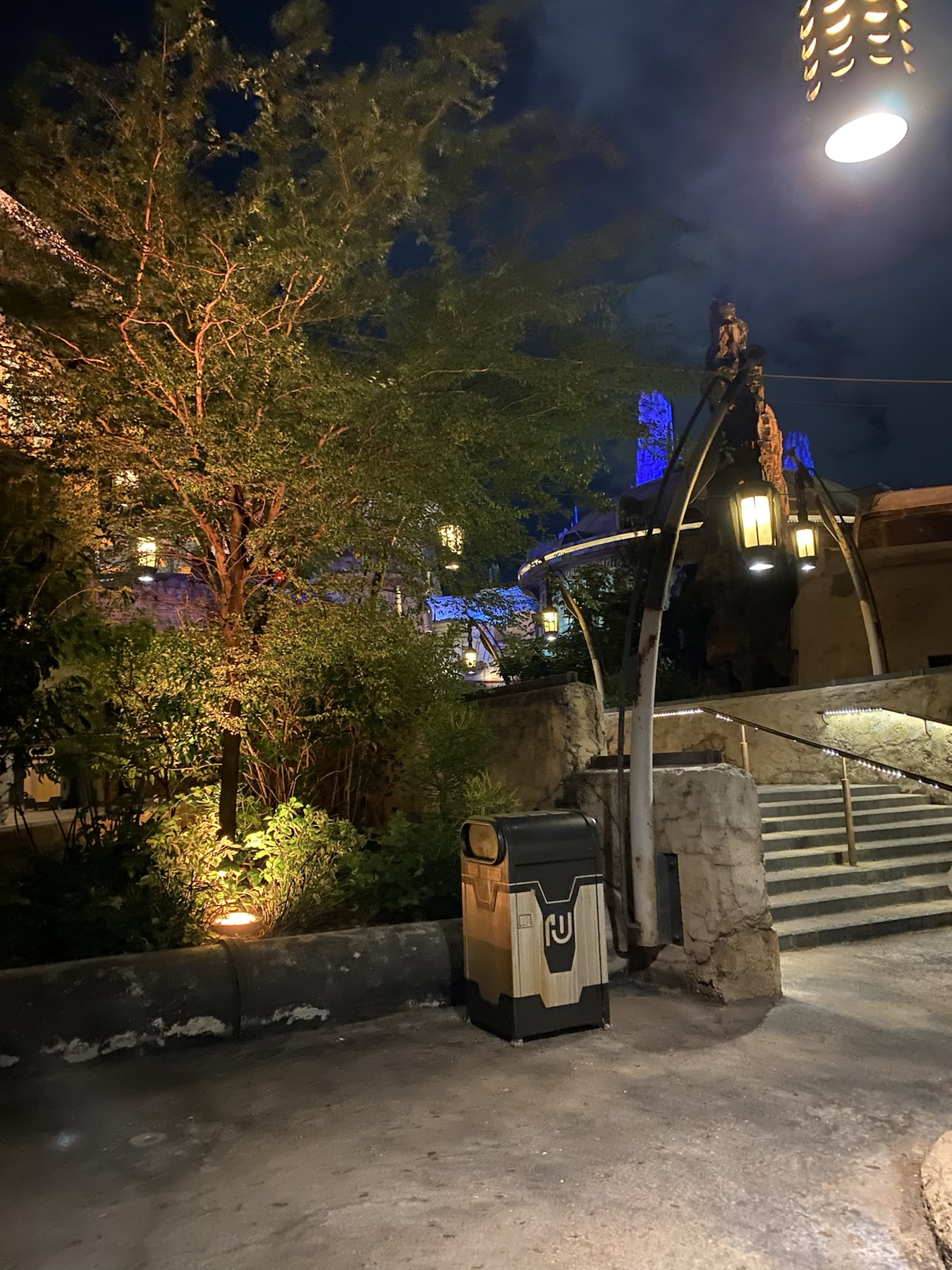 Star Wars Galaxy's Edge at night
