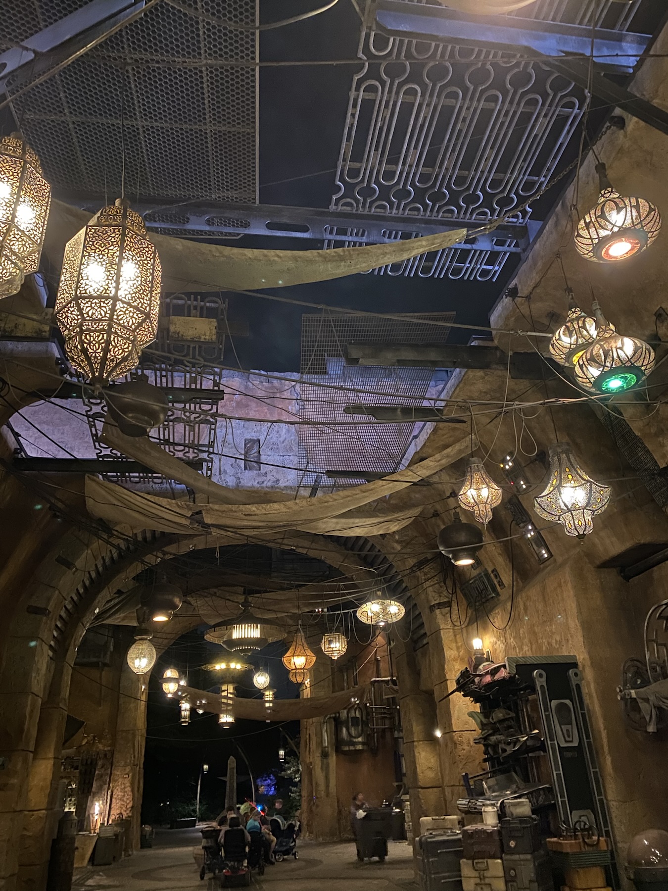 Star Wars Galaxy's Edge at night