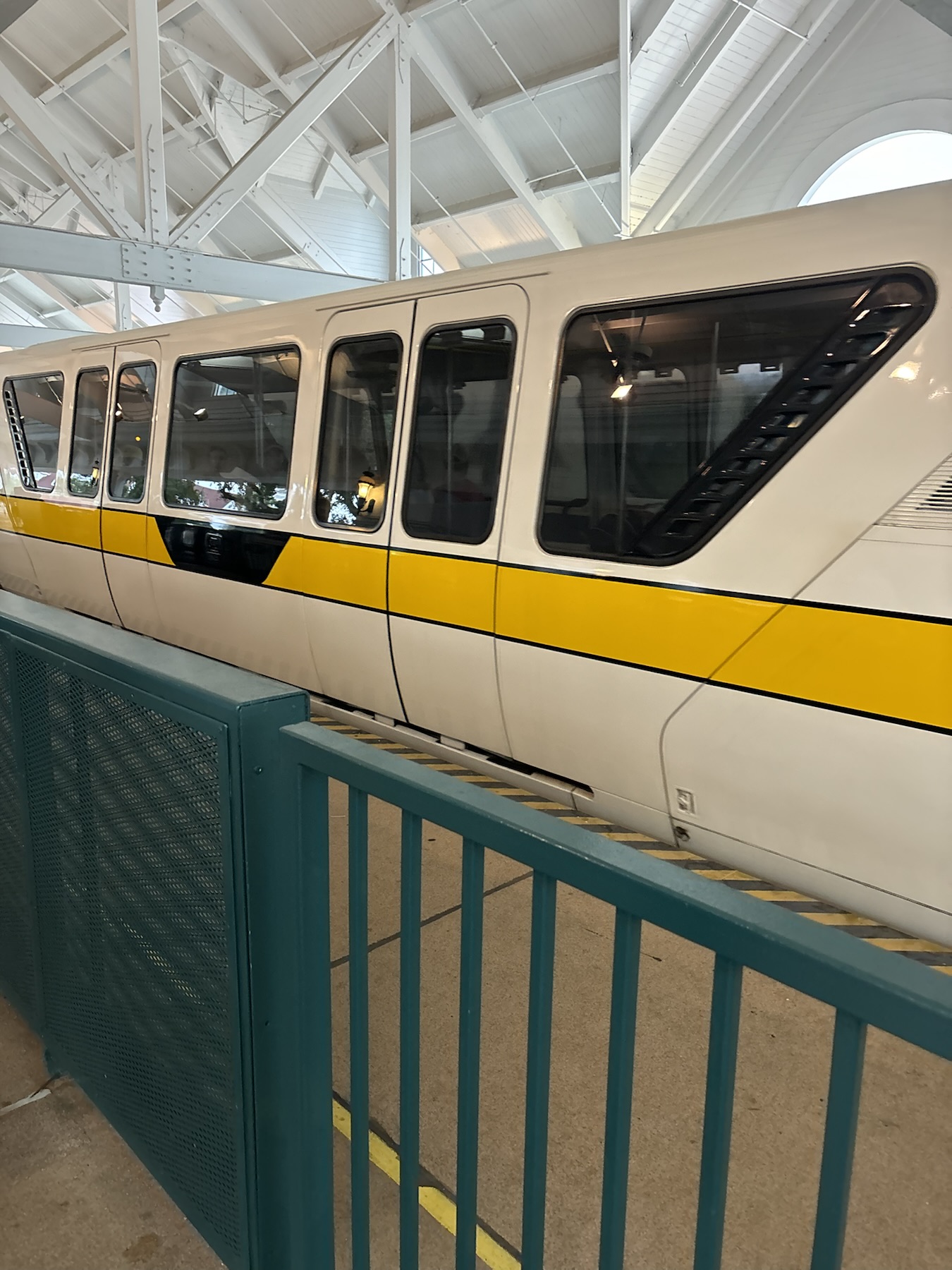 Disney monorail
