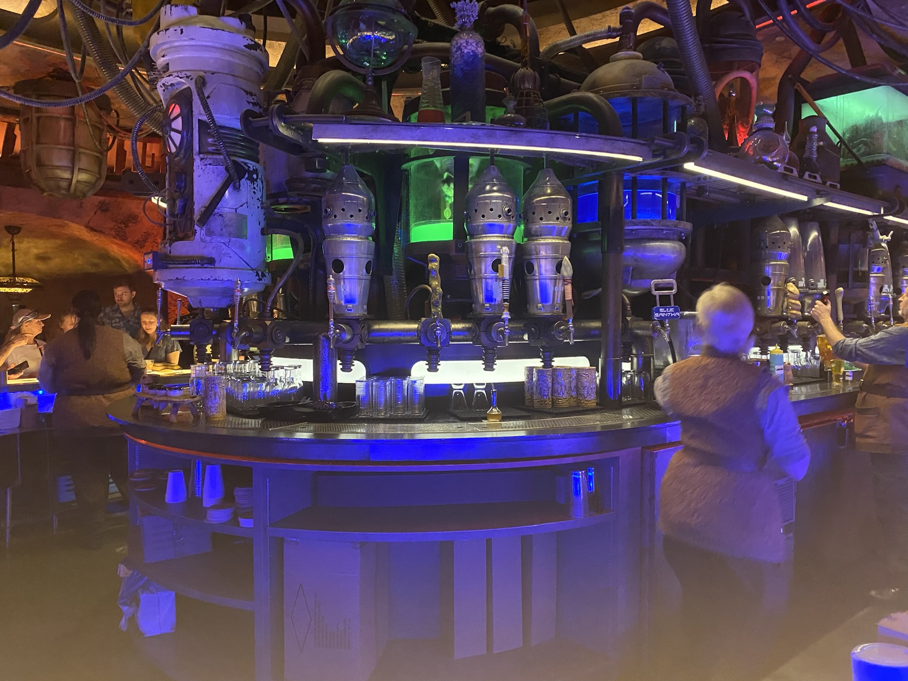 Oga's Cantina at Galaxy's Edge