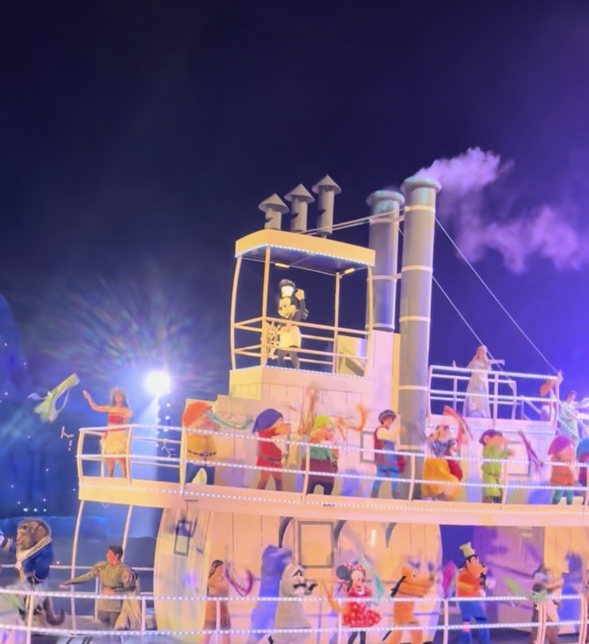 Steamboat Willy Captaining the Finale with all your favorite characters