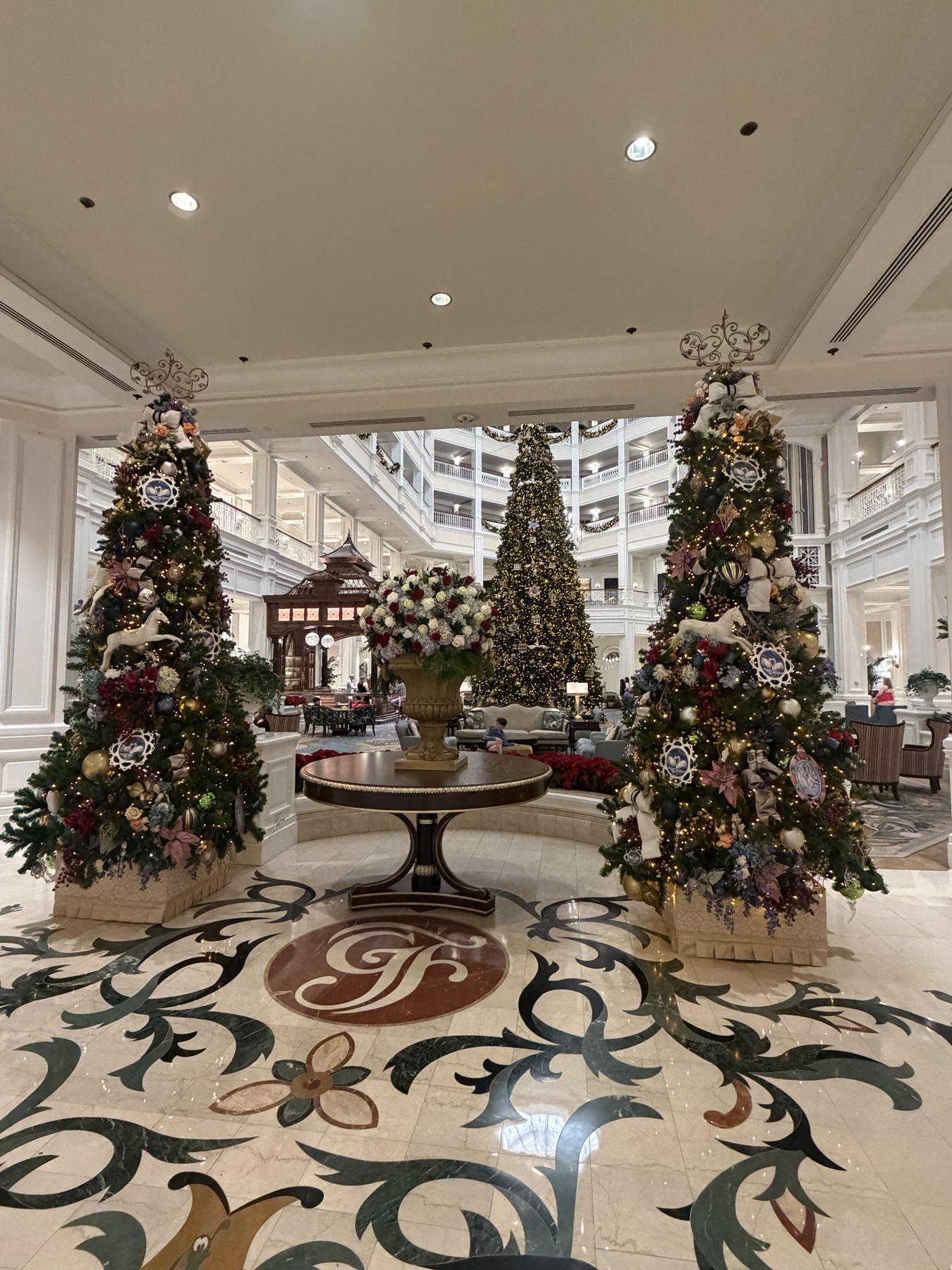 Welcome to the Grand Floridian Resort & Spa at Christmas