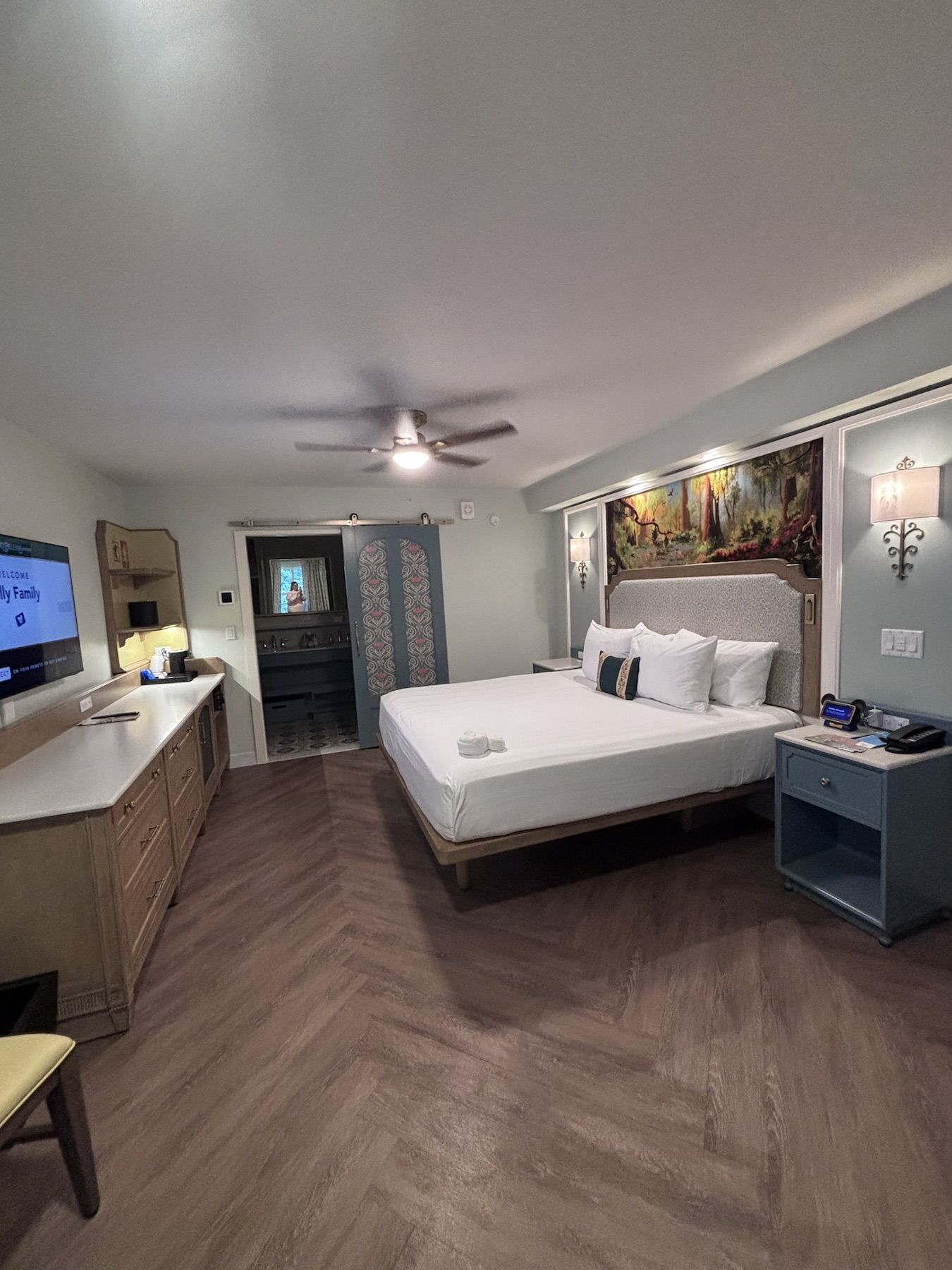 Standard King Size Room Port Orleans Riverside